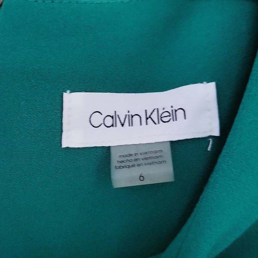 Emerald green dress - Picture 2 of 5